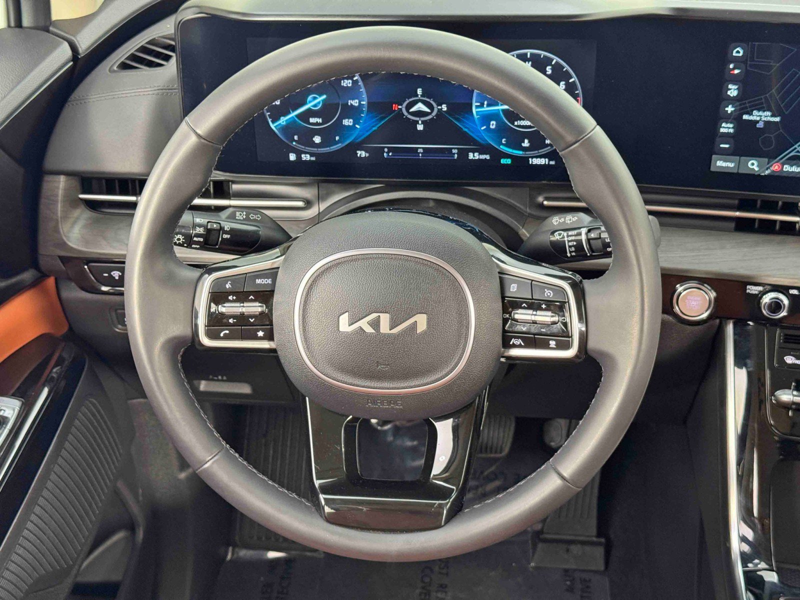 2024 Kia Carnival SX