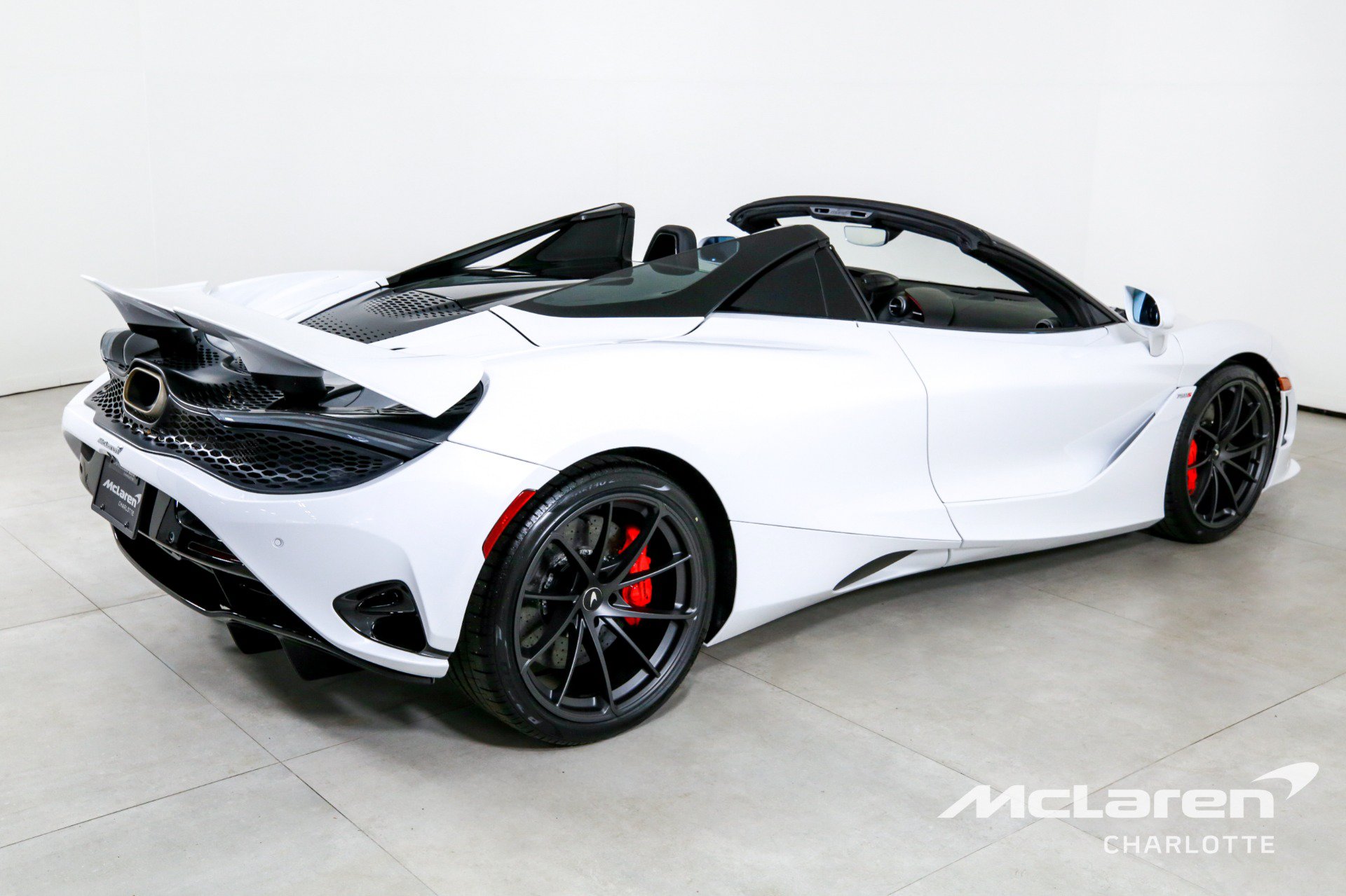 Used 2026 McLaren 750S Spider photo 10
