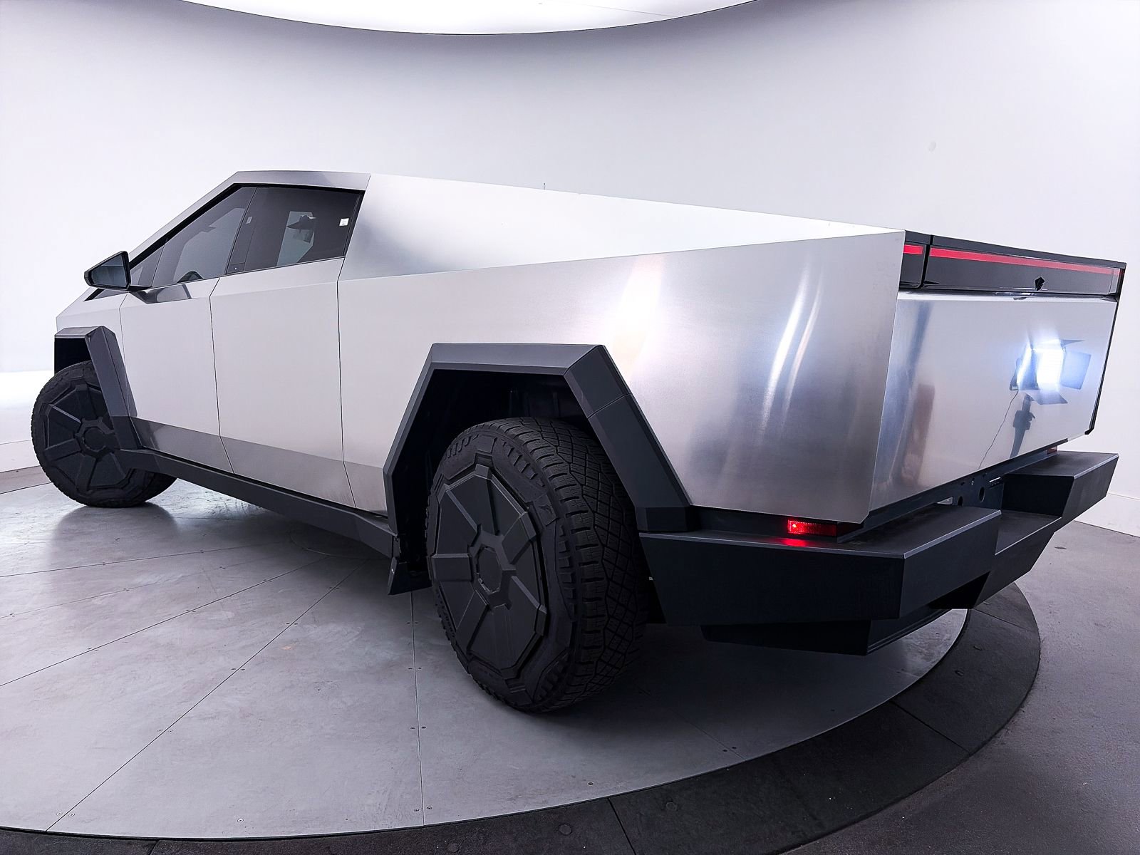 2024 Tesla Cybertruck AWD Crew Cab