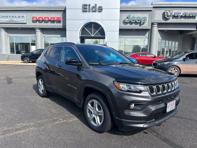 Used 2024 Jeep Compass Latitude w/ Convenience Group