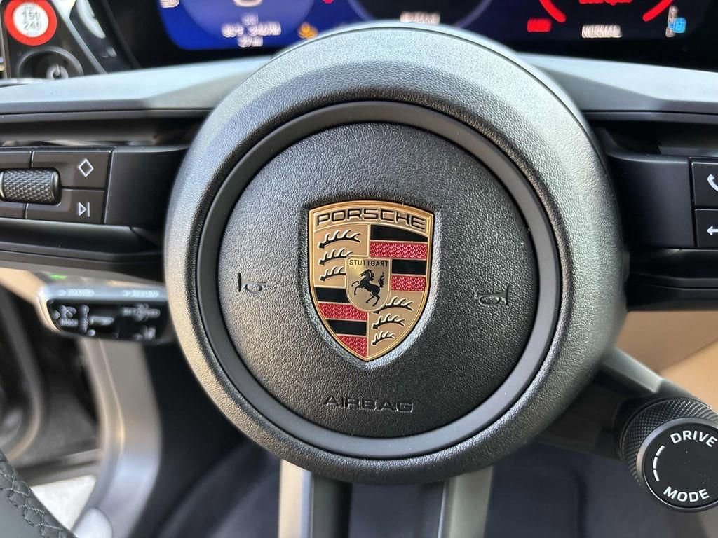 2025 Porsche Macan Electric