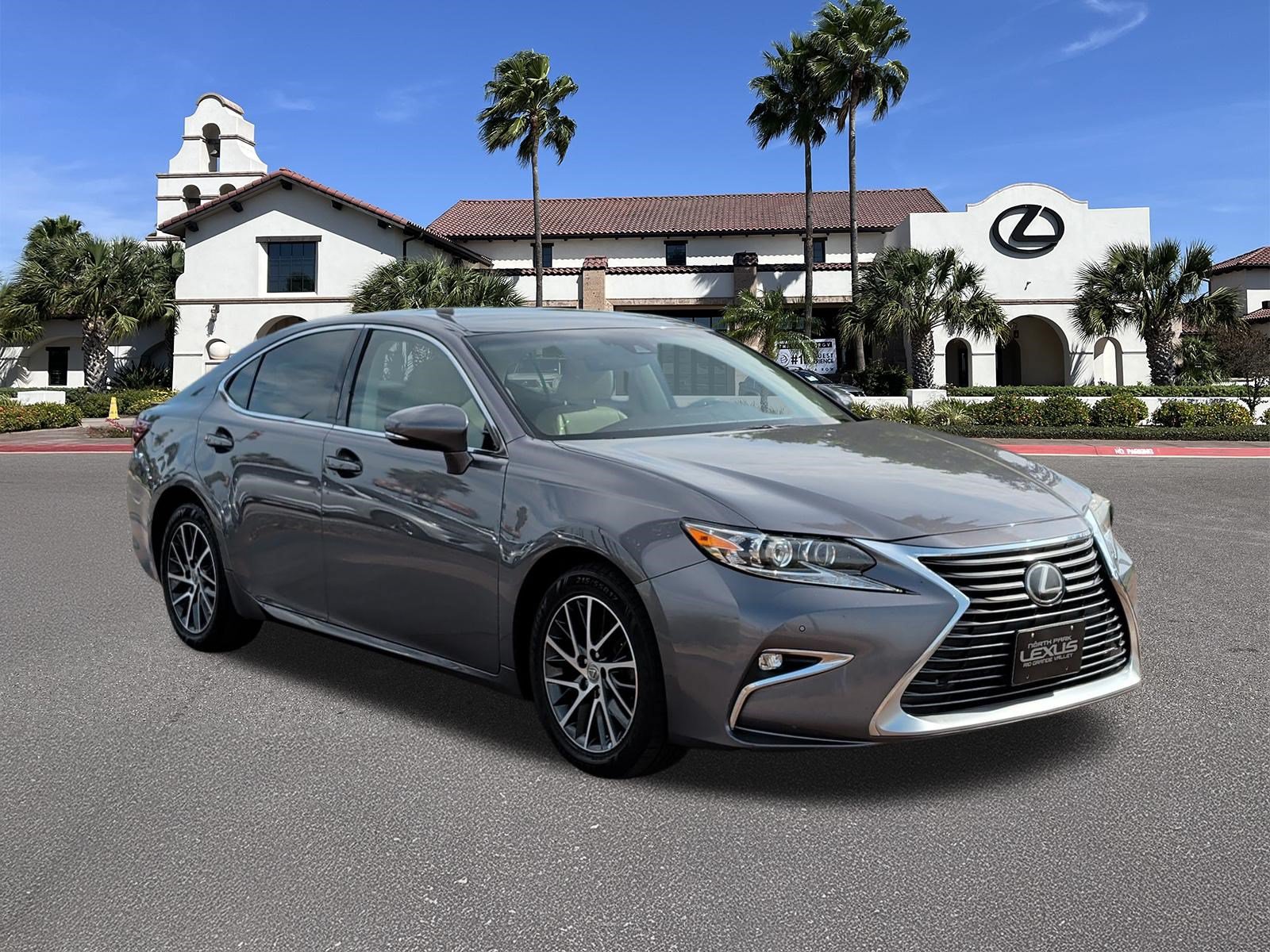 Used 2017 Lexus ES 350 w/ Luxury Package