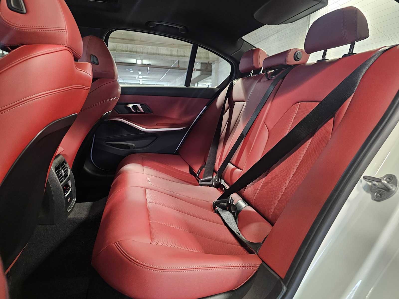 2025 BMW 330i xDrive Sedan