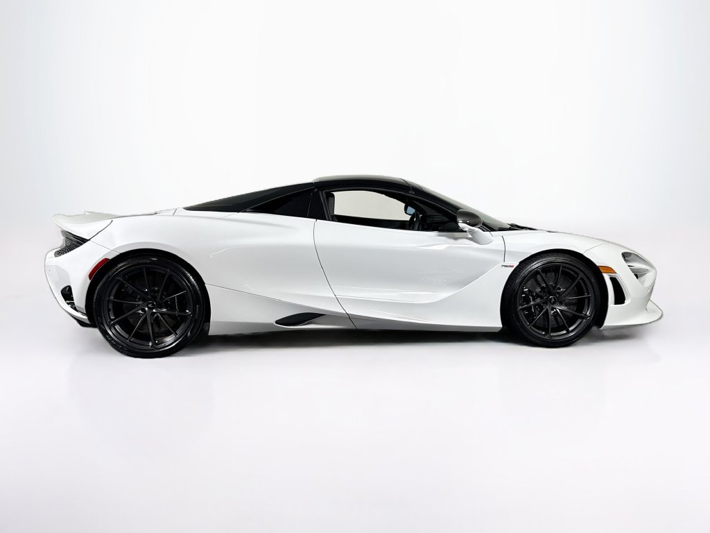 Used 2027 McLaren 750S Spider photo 6