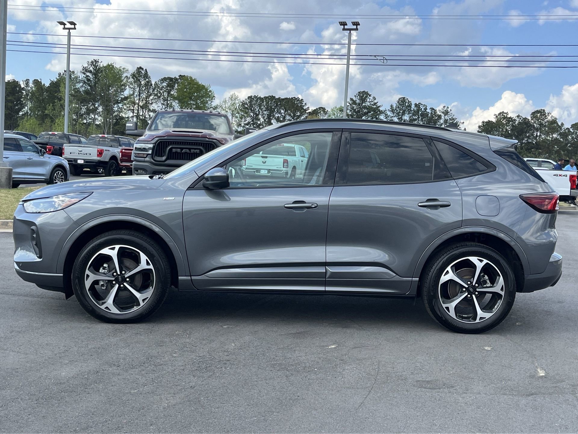 2025 Ford Escape ST-Line Elite