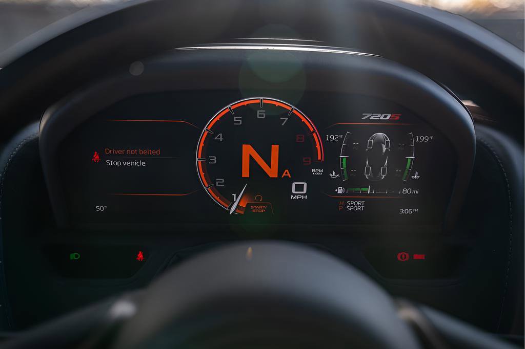 Used 2018 McLaren 720S photo 38