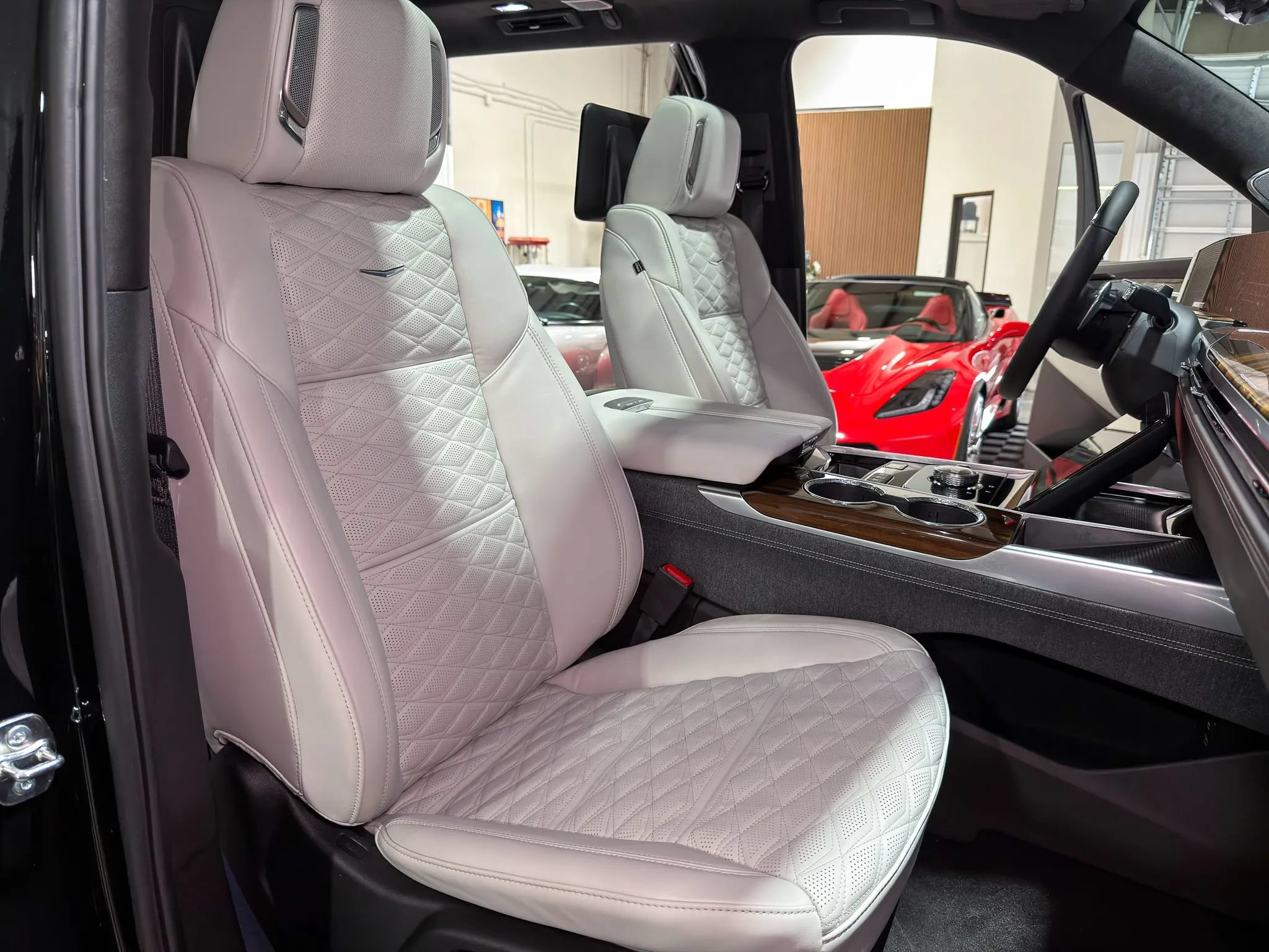 2026 Cadillac Escalade Platinum Sport - Photo 25