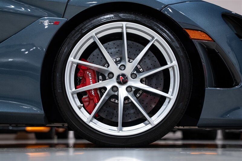 Used 2018 McLaren 720S Performance photo 38