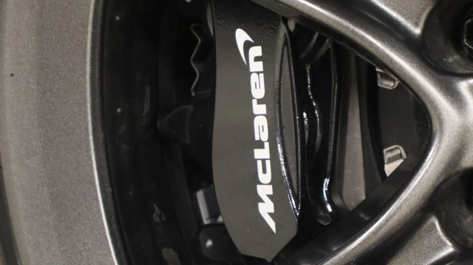 Used 2019 McLaren 720S photo 25