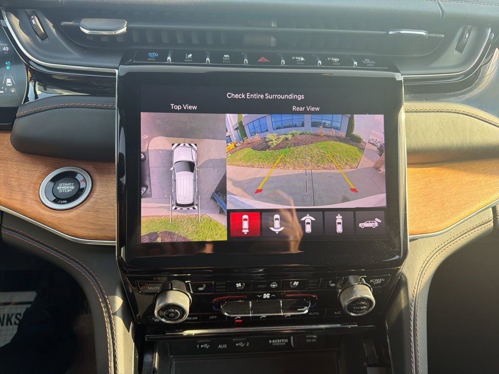 2022 Jeep Grand Cherokee Summit