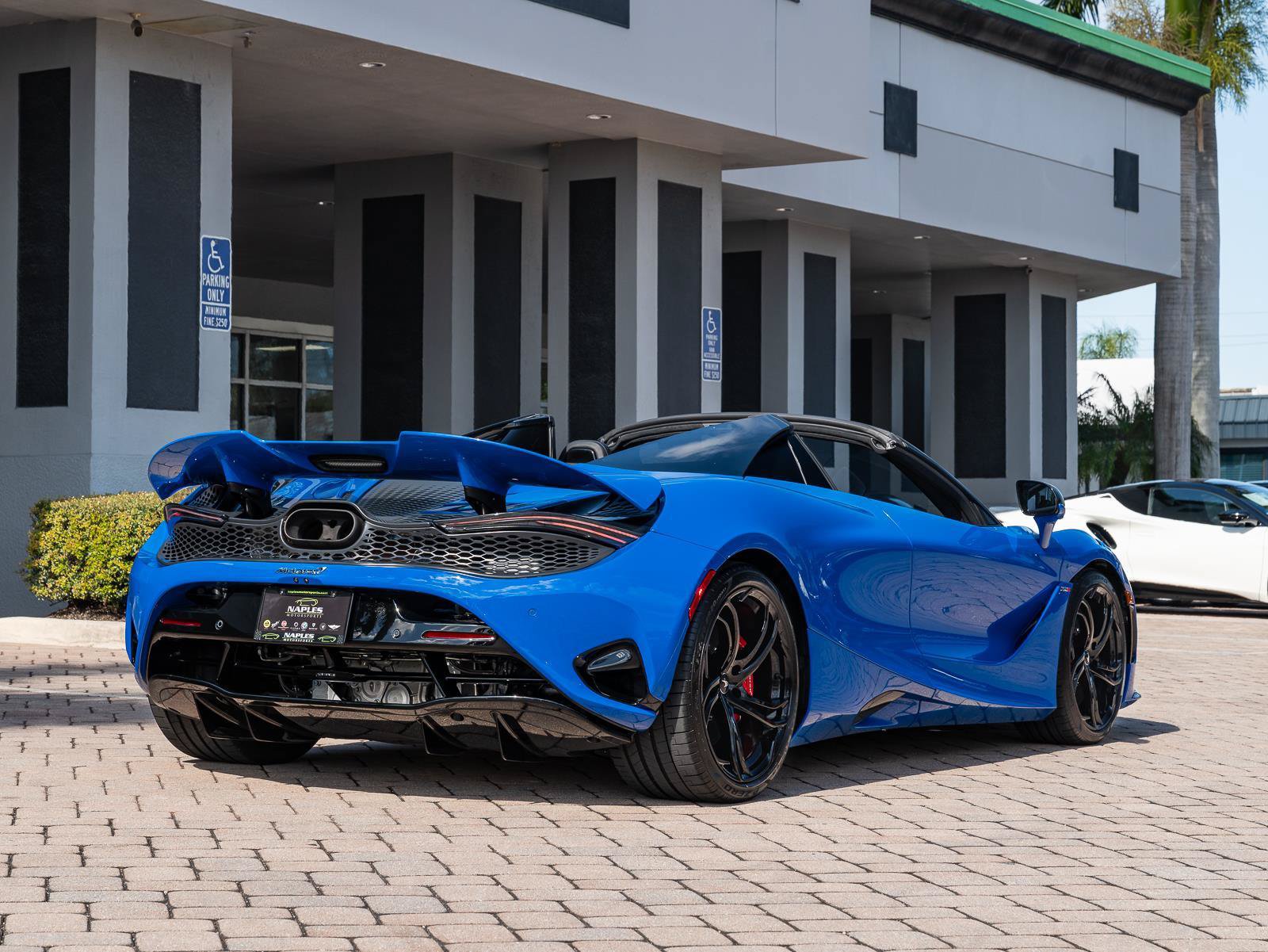 Used 2024 McLaren 750S Spider photo 47