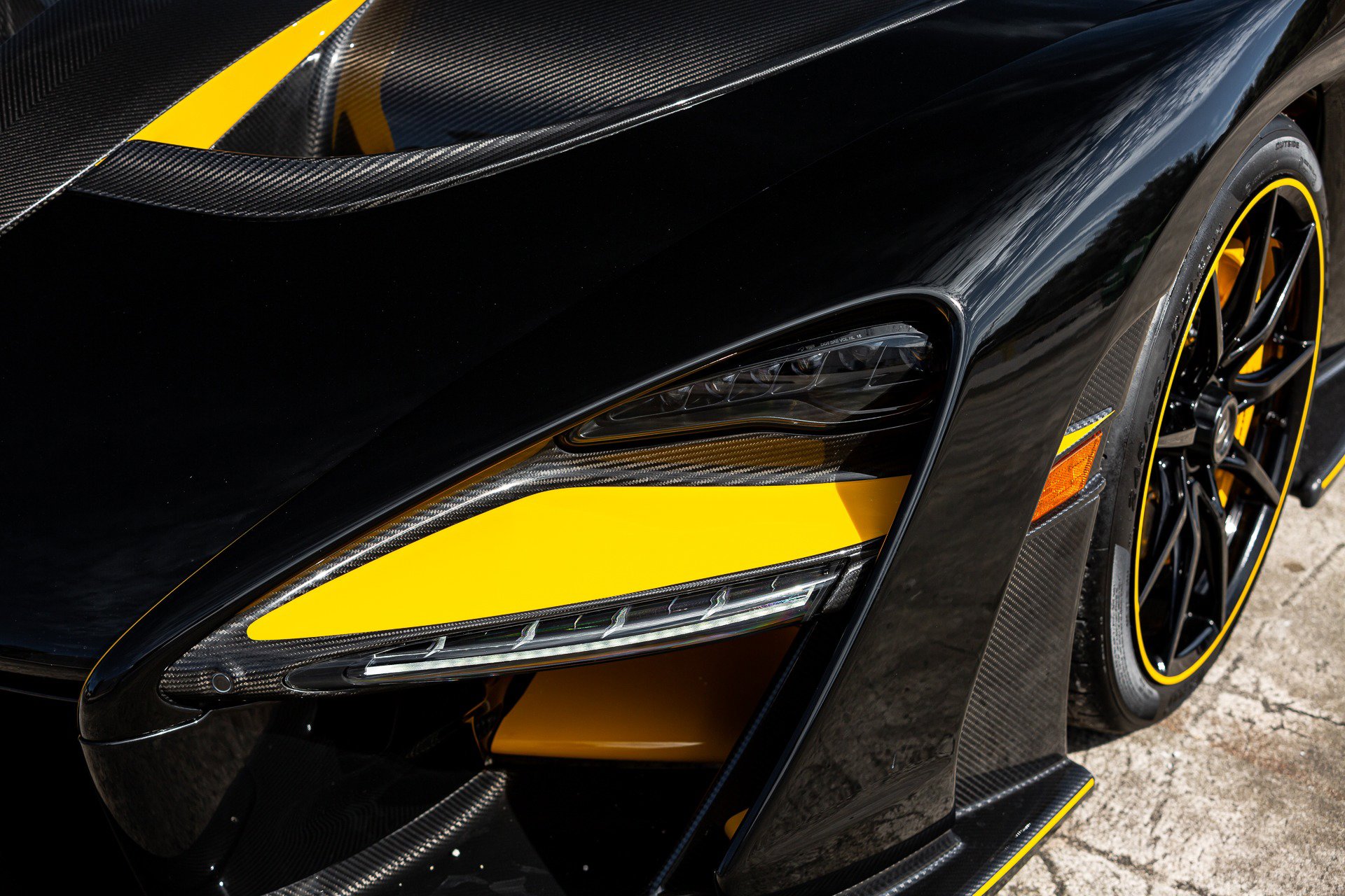 Used 2019 McLaren Senna photo 66