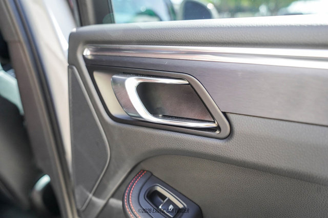 2025 Porsche Macan GTS