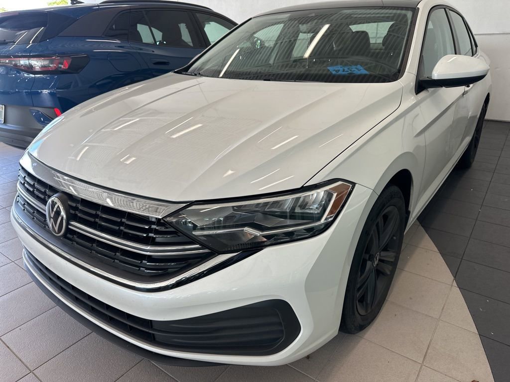 Certified 2023 Volkswagen Jetta SE