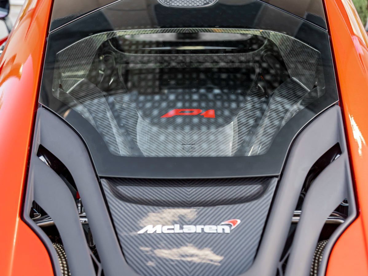 Used 2015 McLaren P1 photo 19