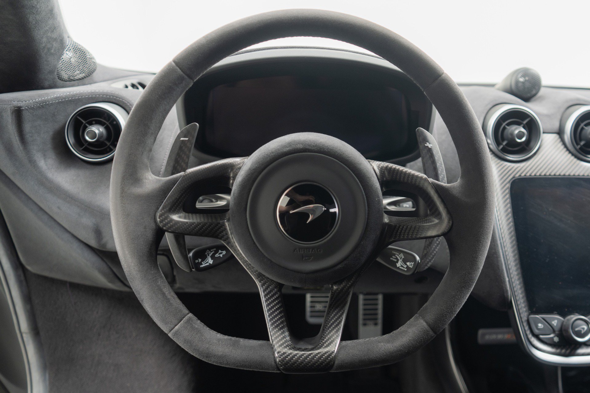 Used 2019 McLaren 600LT photo 15