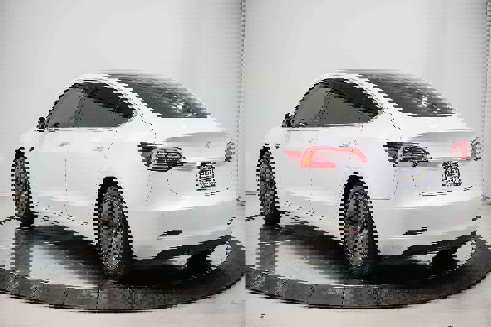 2020 Tesla Model 3 Standard Range