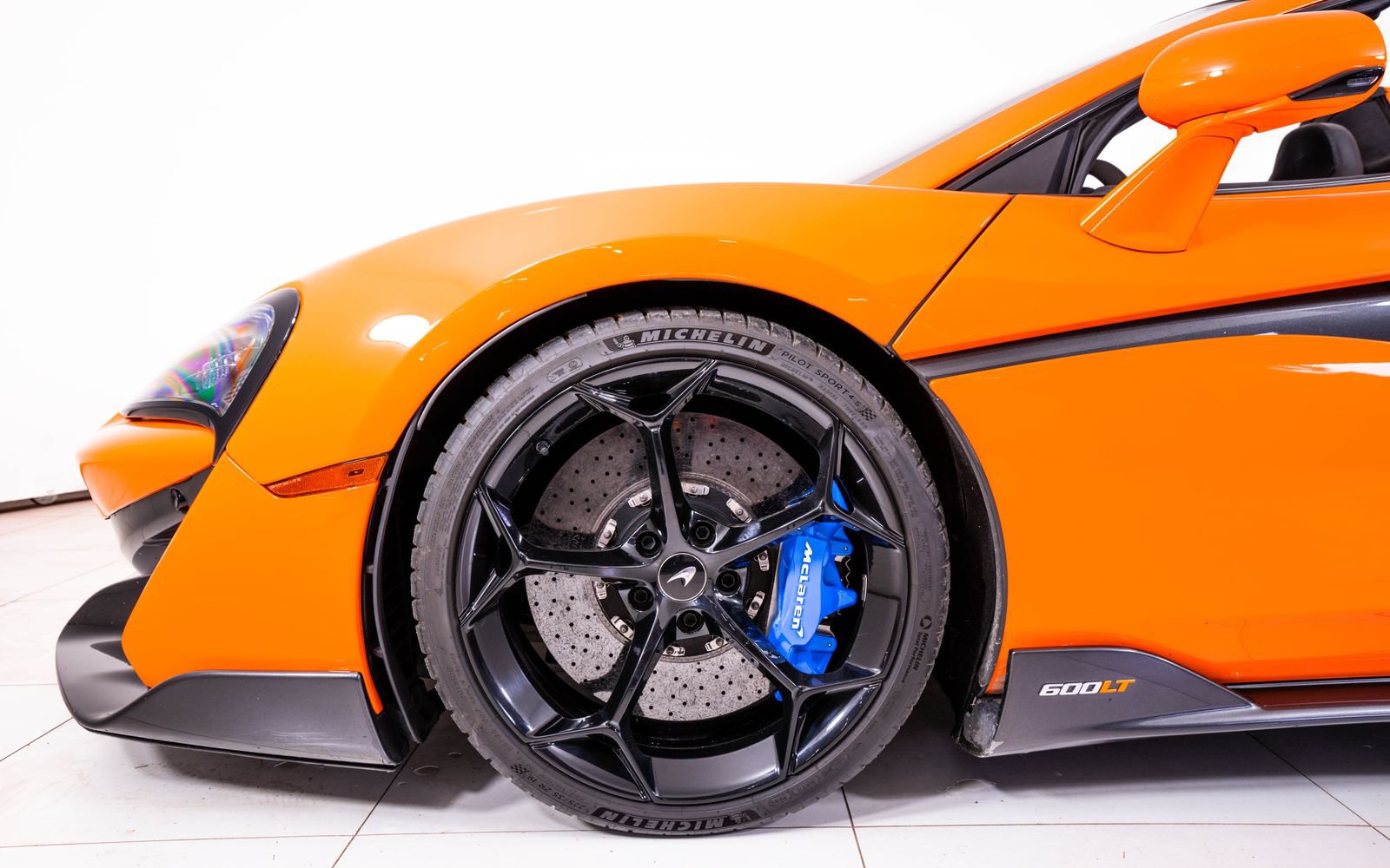 Used 2020 McLaren 600LT Spider photo 18