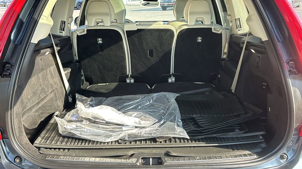 2023 Volvo Xc90 B5 Plus