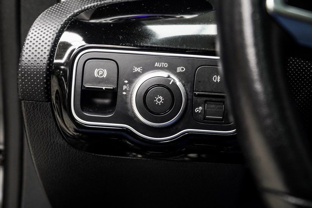 2025 Mercedes-Benz CLA 250