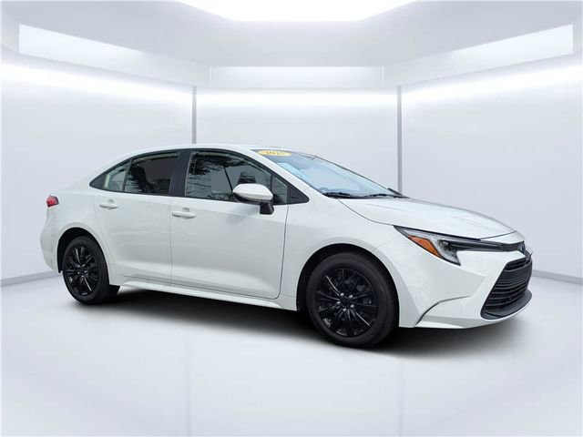 Used 2025 Toyota Corolla LE