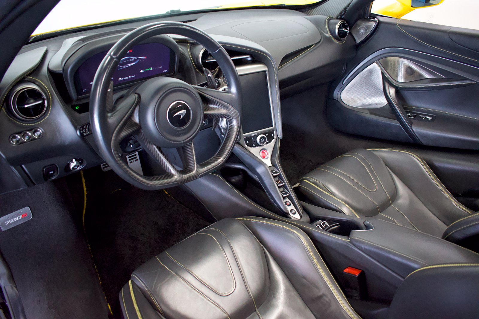 Used 2022 McLaren 720S Luxury photo 2