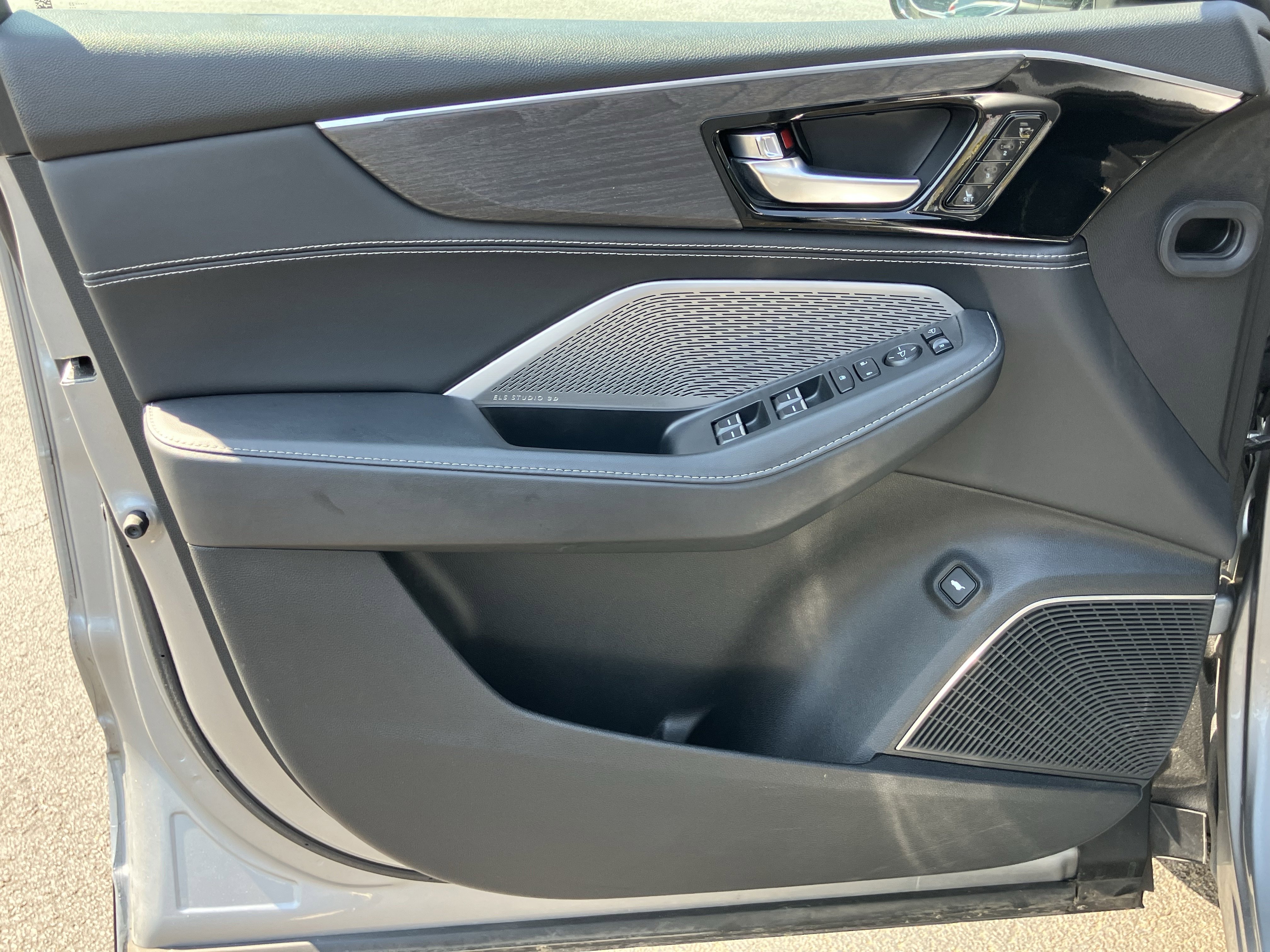 2023 Acura MDX SH-AWD w/ Advance Package