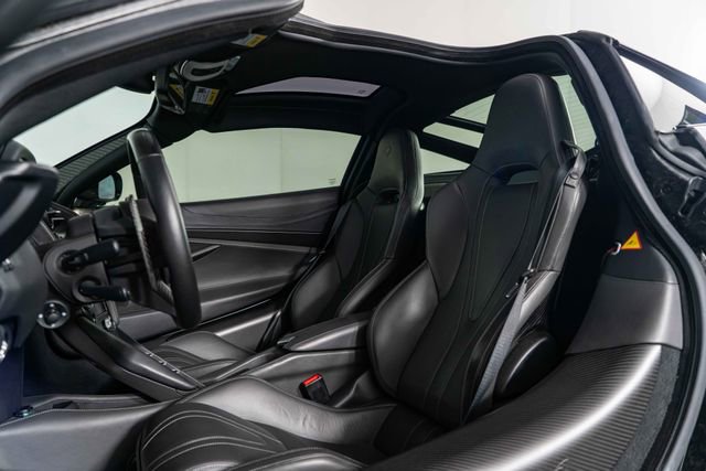 Used 2018 McLaren 720S Luxury photo 15