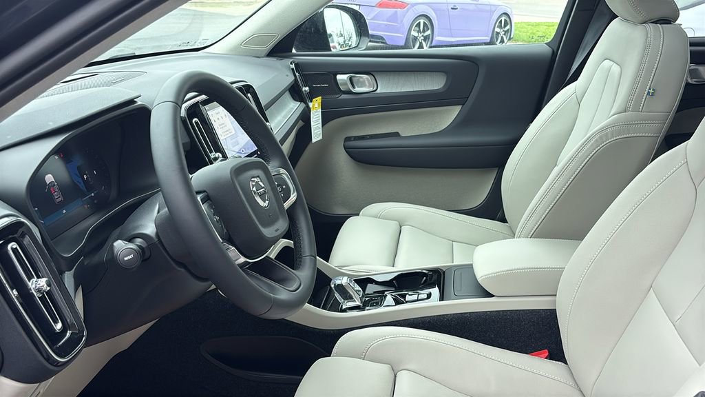 2026 Volvo Xc40 B5 Ultra