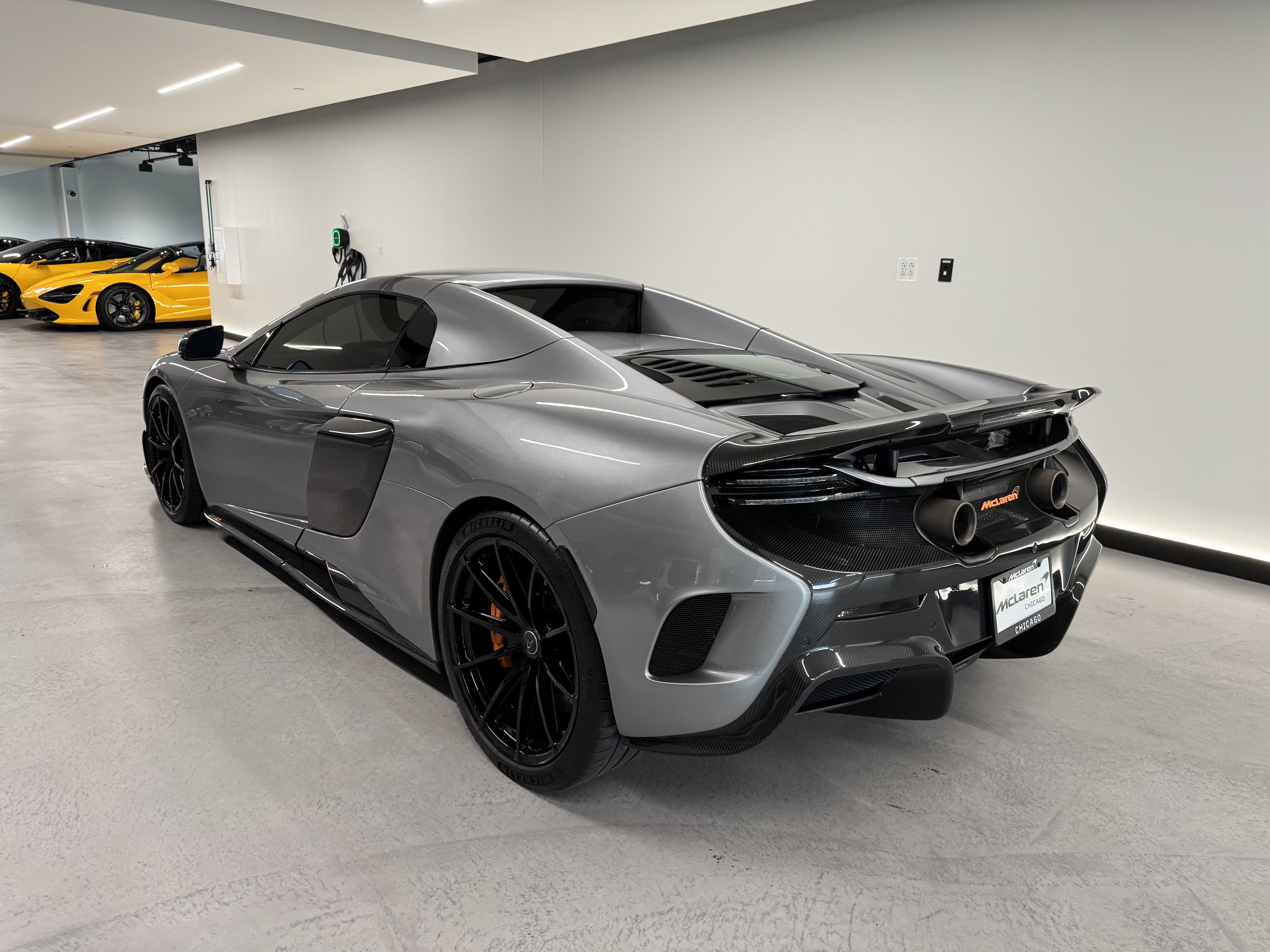 Used 2016 McLaren 675LT Spider photo 15