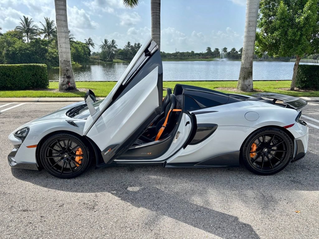 Used 2020 McLaren 600LT Spider photo 13