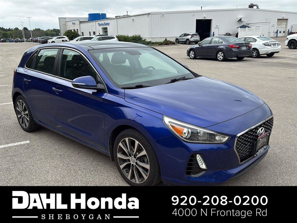 Used 2019 Hyundai Elantra GT w/ Style Package 02