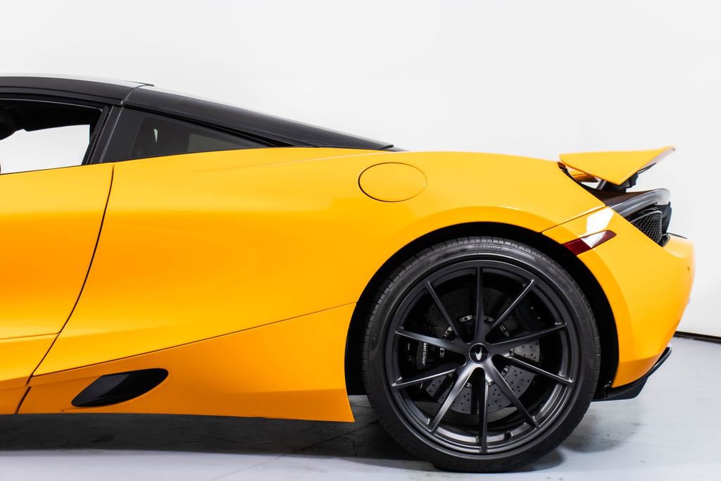 Used 2021 McLaren 720S Performance photo 27