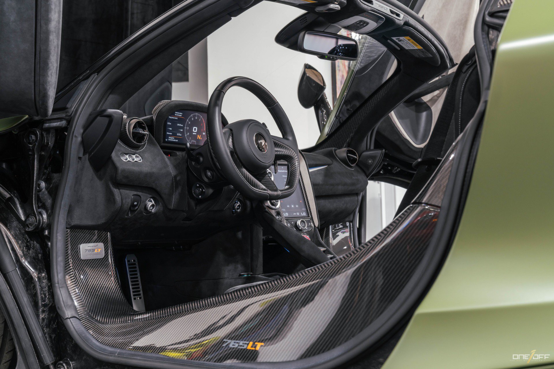 Used 2022 McLaren 765LT photo 57