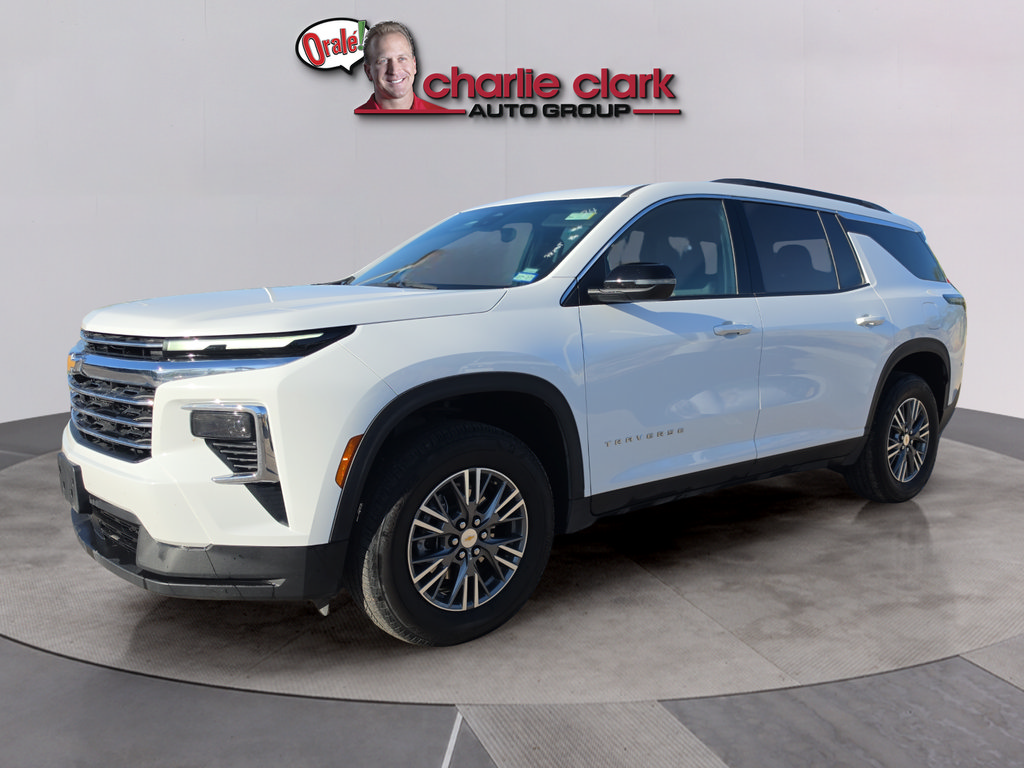 Used 2026 Chevrolet Traverse LT
