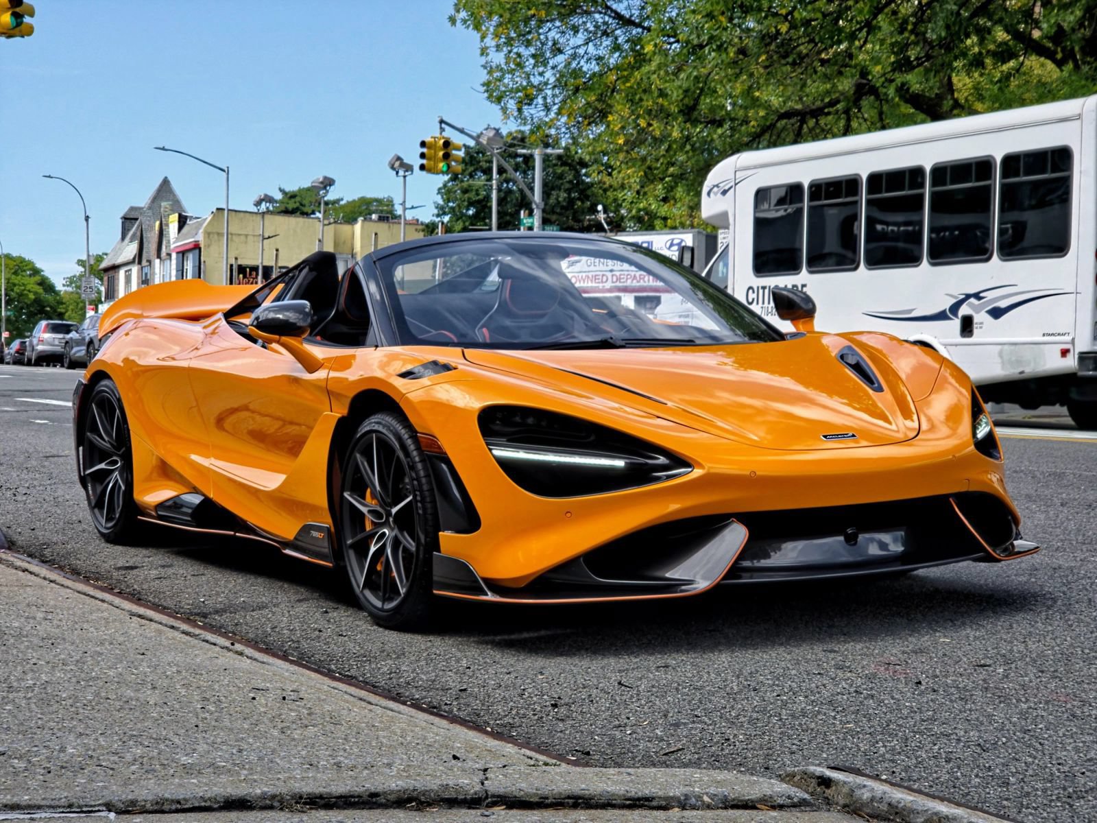 Used 2022 McLaren 765LT 4