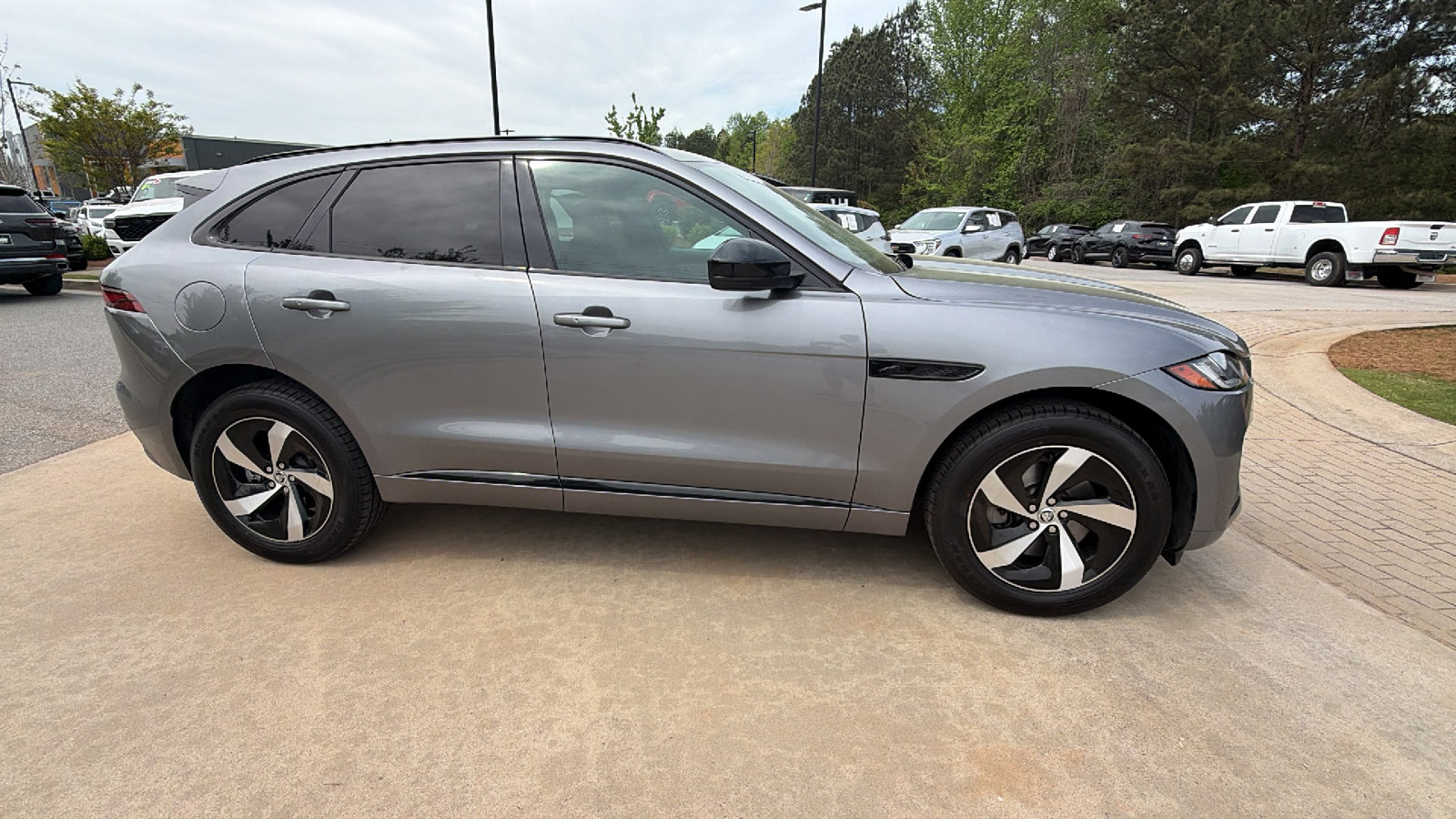 2024 Jaguar F-Pace R-Dynamic S