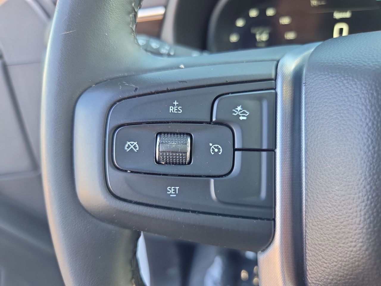 2023 GMC Yukon XL SLE