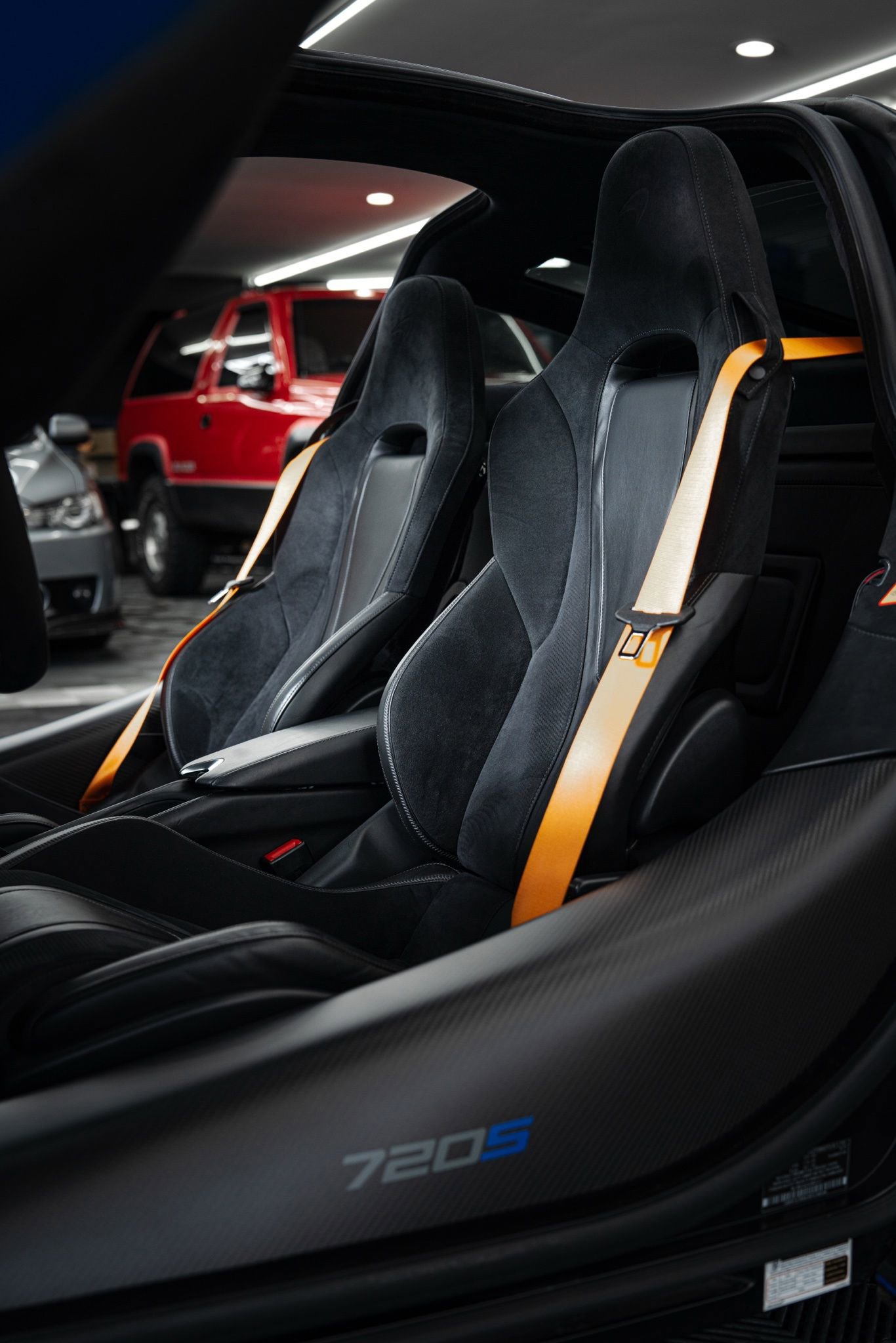 Used 2018 McLaren 720S Performance photo 17