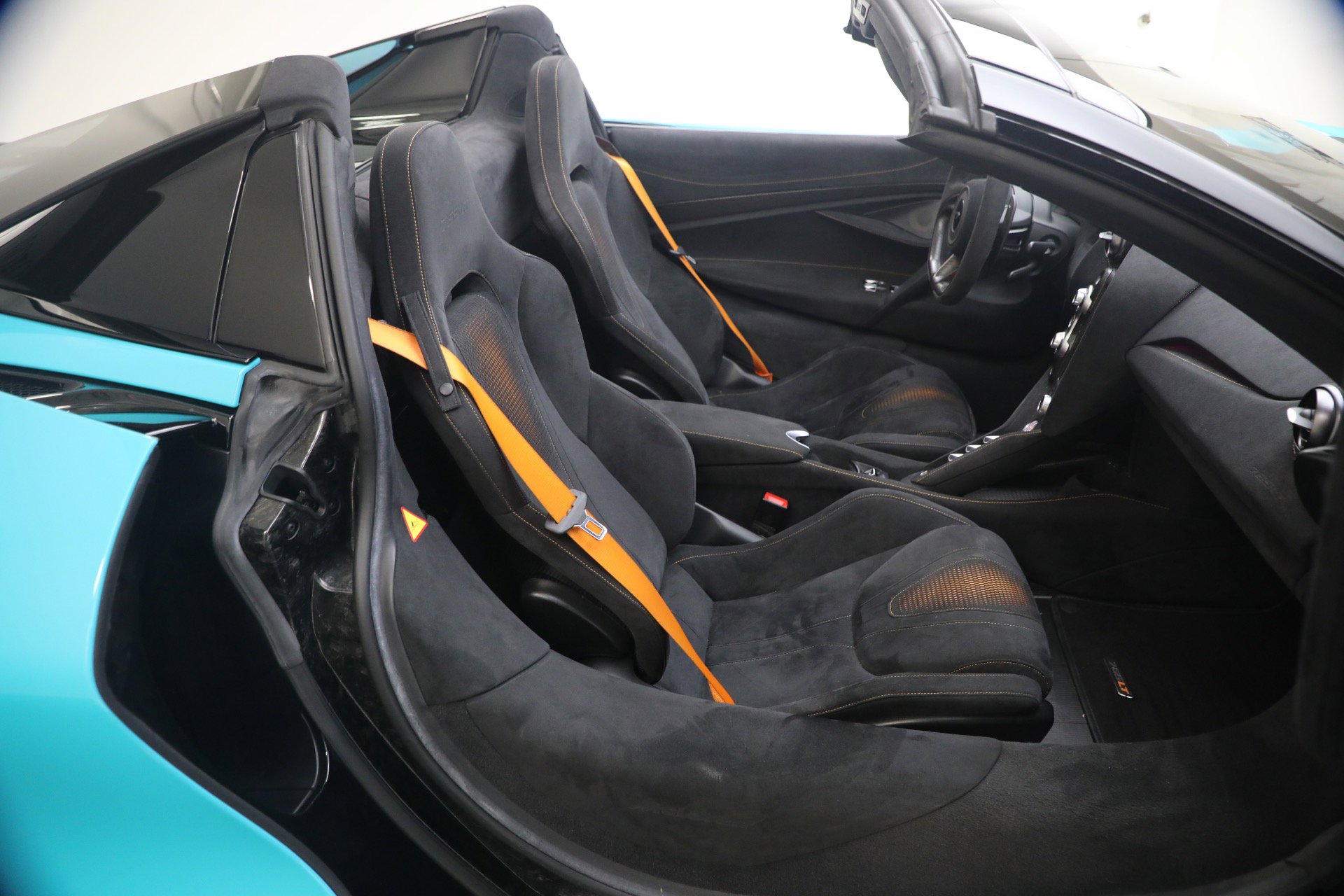 Used 2022 McLaren 765LT photo 34