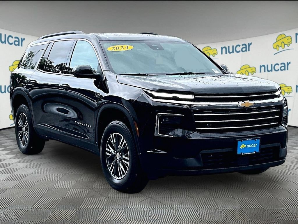 Used 2024 Chevrolet Traverse LT
