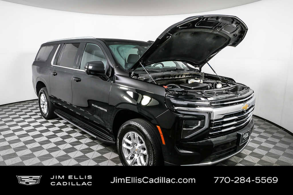 2025 Chevrolet Suburban LT
