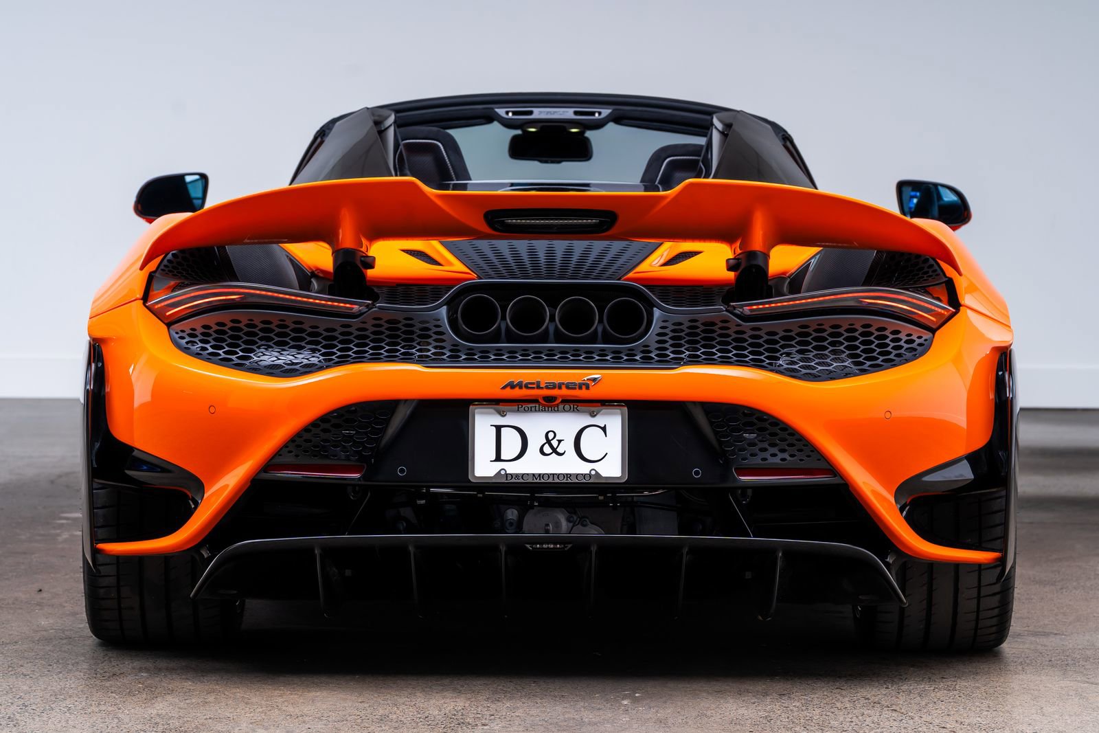 Used 2022 McLaren 765LT photo 8