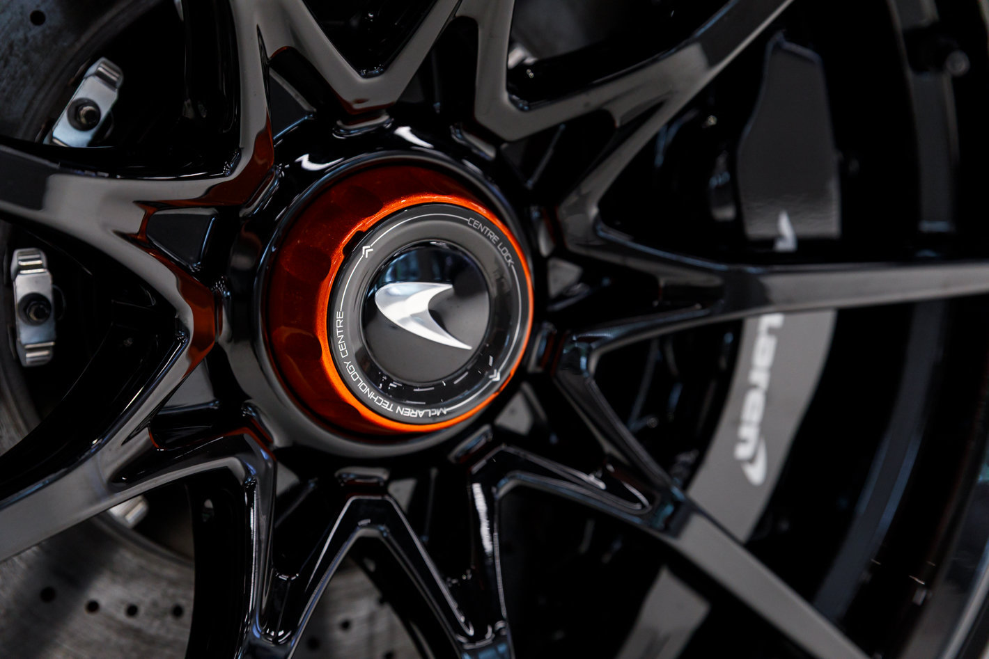 Used 2019 McLaren Senna photo 13