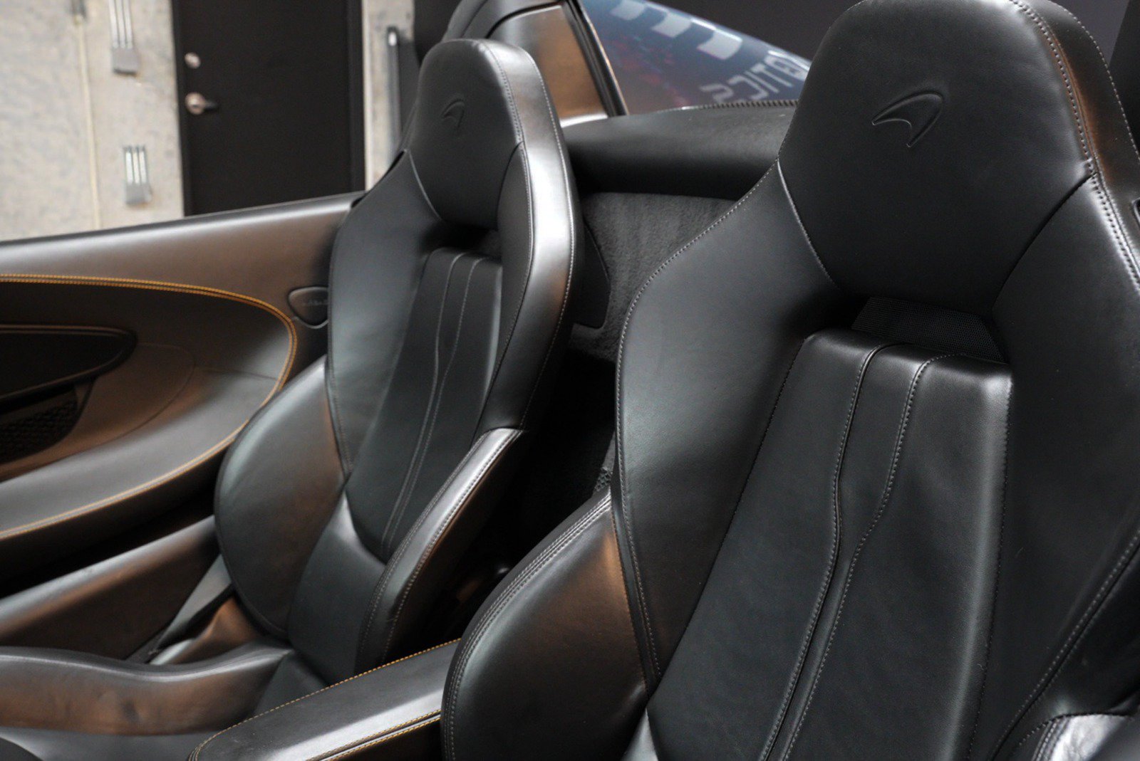 Used 2020 McLaren 600LT Spider photo 9