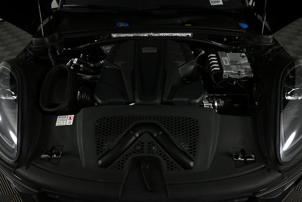 2024 Porsche Macan S