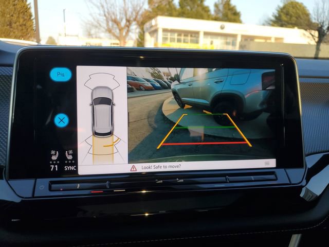 2026 Volkswagen Atlas Cross Sport SEL R-Line