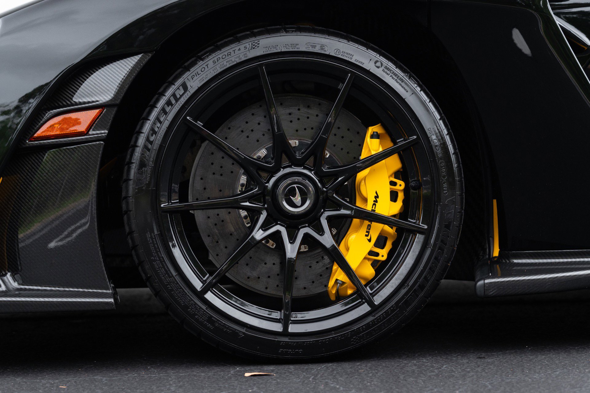 Used 2019 McLaren Senna photo 46