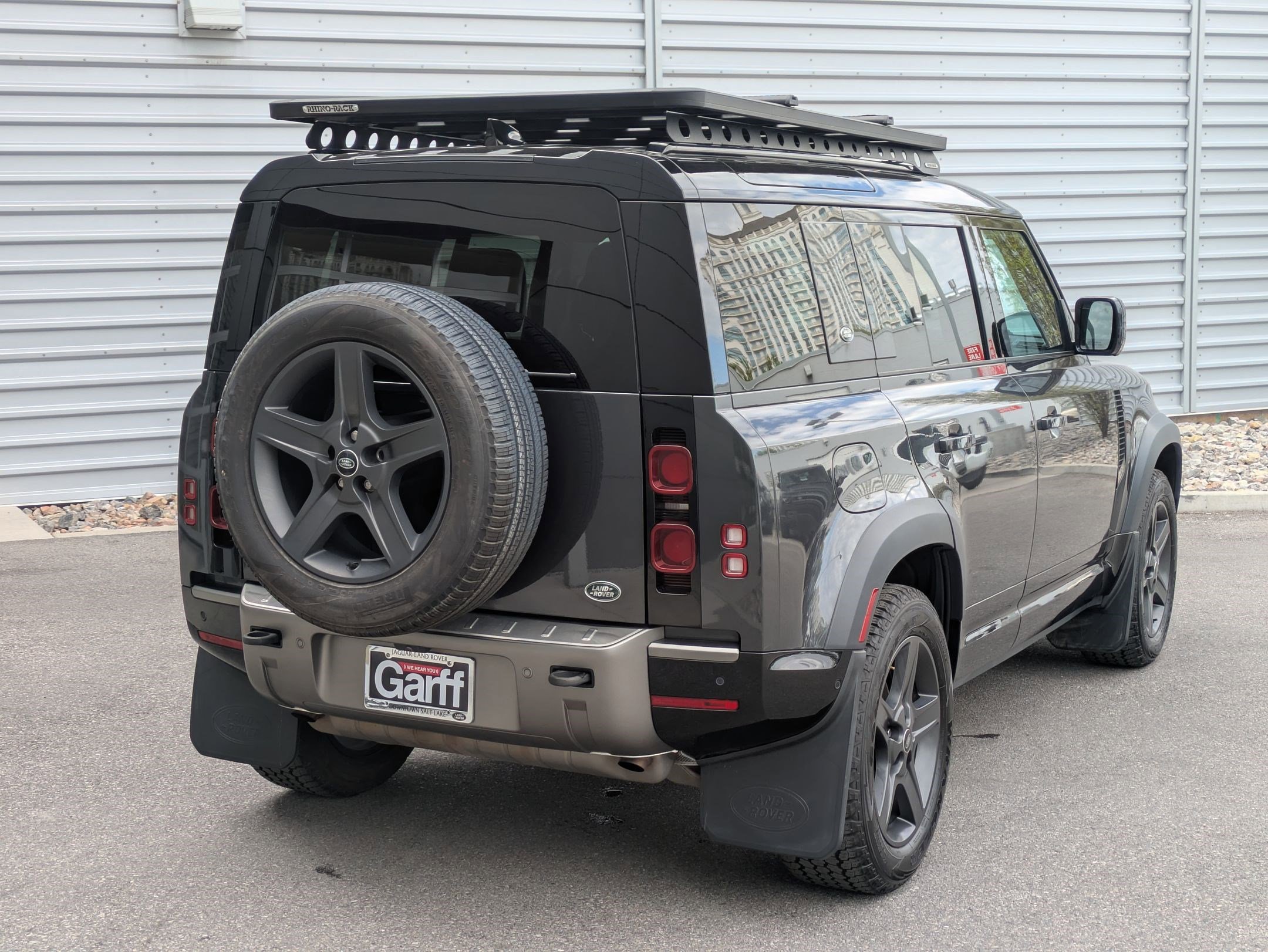 2023 Land Rover Defender 110 X-Dynamic SE