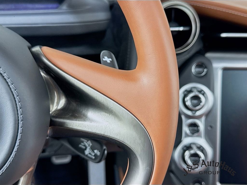 Used 2018 McLaren 720S photo 14